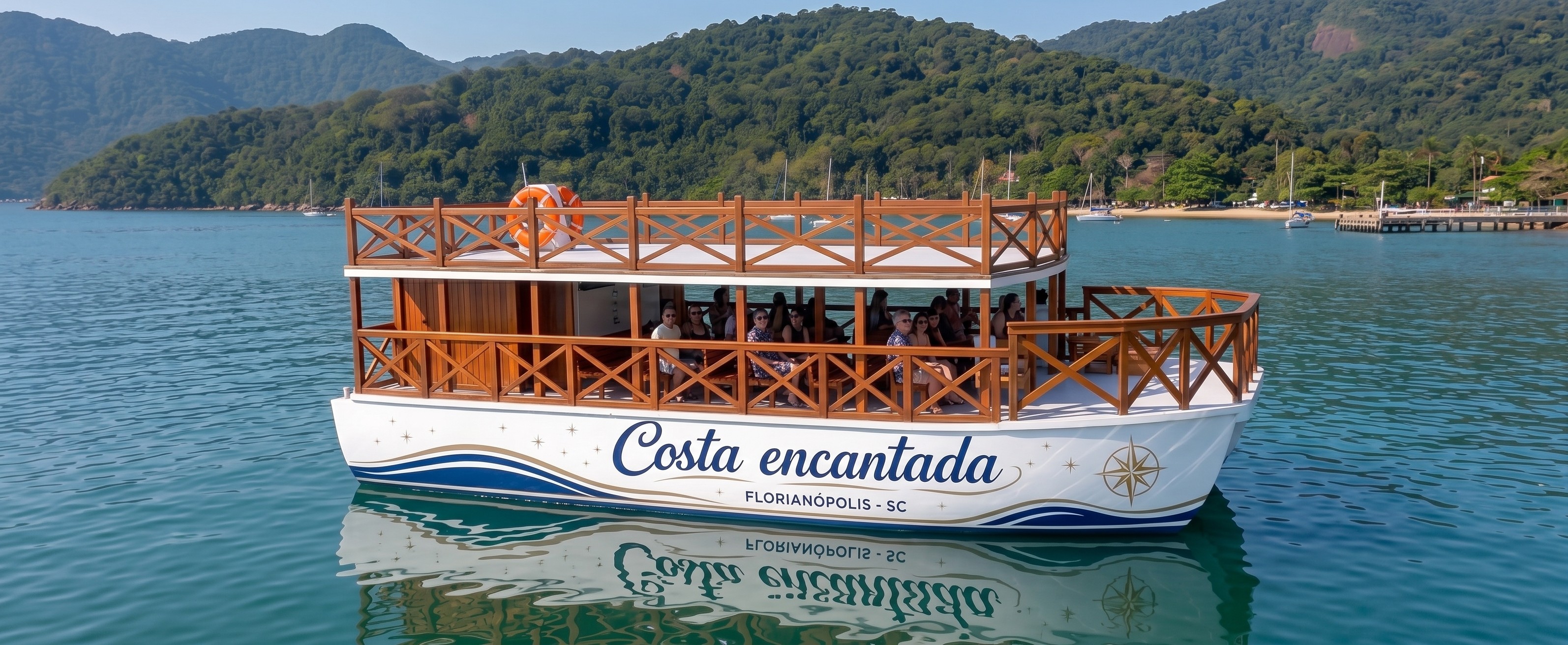 Catamarã Costa Encantada